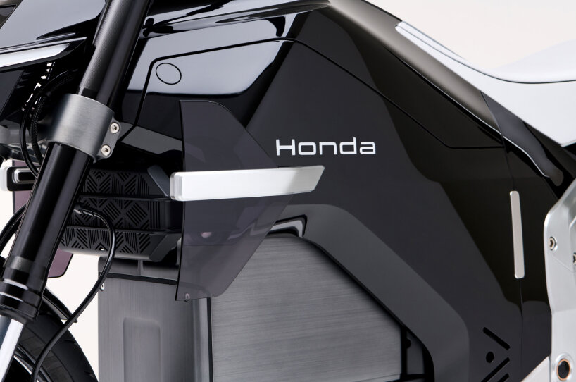 Honda показала концепт электромотоциклов EV Fun и EV Urban с несъёмными батареями