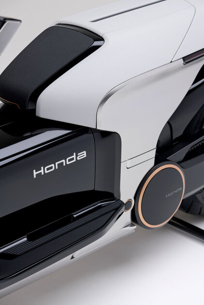 Honda показала концепт электромотоциклов EV Fun и EV Urban с несъёмными батареями