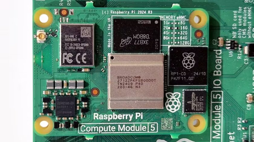 Новый Raspberry Pi заметили на выставке. Это более компактный вариант 5-го поколения