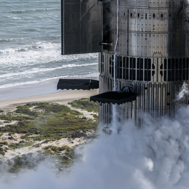 🚀 SpaceX поделилась крутыми фото Starship перед шестым испытательным полётом