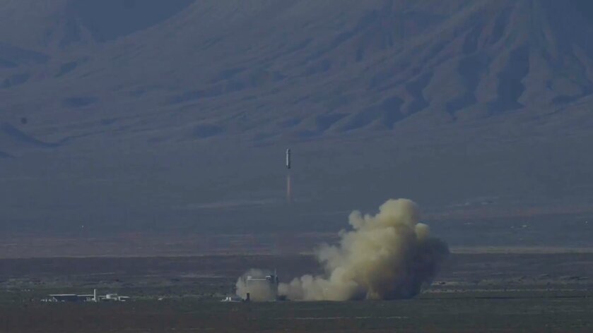 Blue Origin в девятый раз запустила туристов в космос. Двое из них уже летали