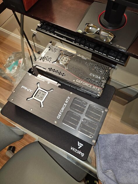 Скам года: геймер купил RTX 4090 и обнаружил, что из неё выпаяли графический процессор и чипы памяти