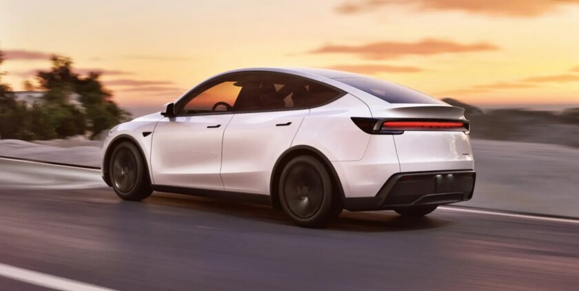 Tesla обновила Model Y: больше запас хода, быстрее разгон и новый дизайн