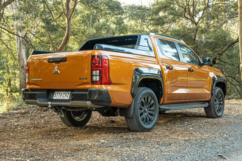 Яркий, комфортный и слегка устаревший уже на релизе: обзор Mitsubishi Triton GSR 2025 — Улучшенные ходовые качества. 2