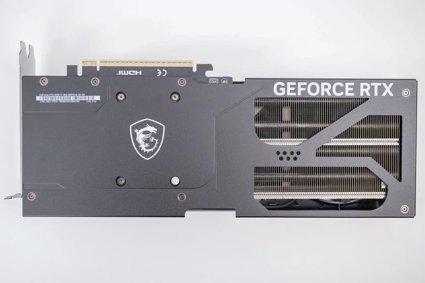 Действительно мощная видеокарта, которая не тянет 4К: обзор MSI GeForce RTX 5070 Ti Ventus 3X OC — Дизайн корпуса. 2