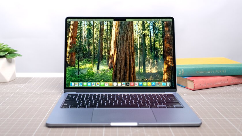 Обзор подешевевшего MacBook Air M4 — это ноутбук №1, теперь даже хейтеры согласятся — Дизайн, цвет и порты. 1