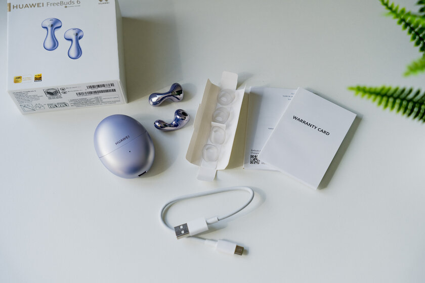Тестирую наушники, похожие на капли воды: обзор HUAWEI FreeBuds 6 — Комплектация. 1