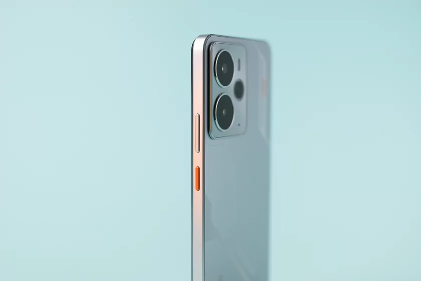 Ещё в школе я мечтал о таком телефоне! Обзор realme 14 5G — присмотритесь ко «вспышке» и начинке — Дизайн. 6