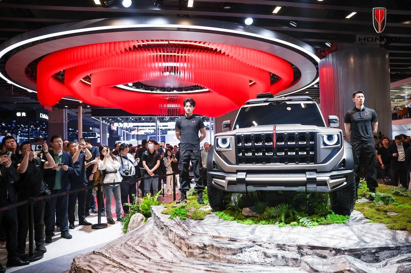 Hongqi представила концептуальный внедорожник Off-road с четырьмя электромоторами
