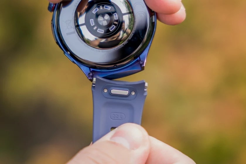 К этому шли 10 лет: обзор умных часов HUAWEI WATCH 5 — медицинская лаборатория на руке — Внешний вид. 6