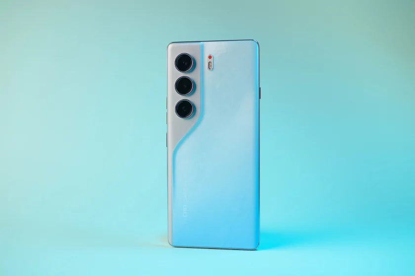 Недорогой смартфон с ИИ, модным корпусом и 144 Гц: обзор TECNO CAMON 40 Pro 5G