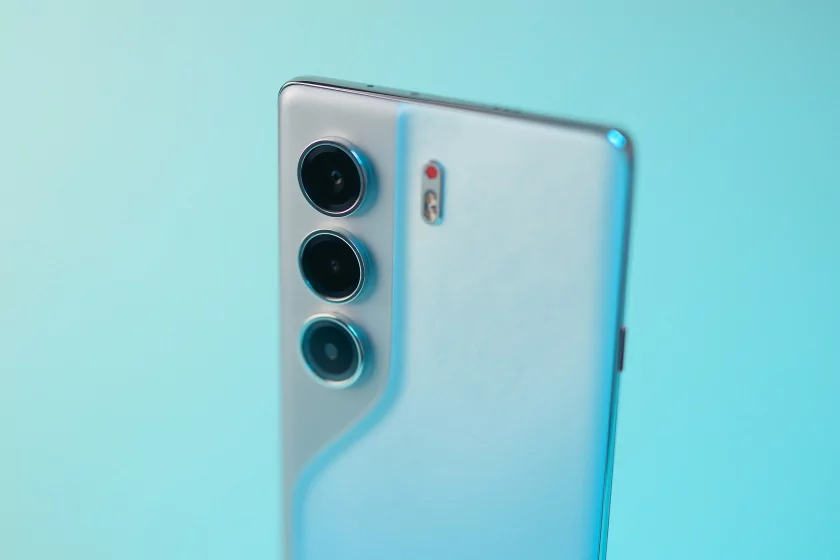 Недорогой смартфон с ИИ, модным корпусом и 144 Гц: обзор TECNO CAMON 40 Pro 5G