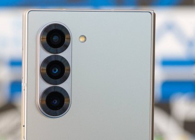 Так будет выглядеть смартфон Samsung Galaxy Z Fold7: появилось первое «живое» фото