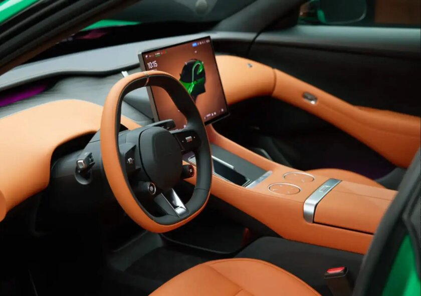 Как вам Xiaomi YU7 в цвете Lava Orange? (больше фото внутри)
