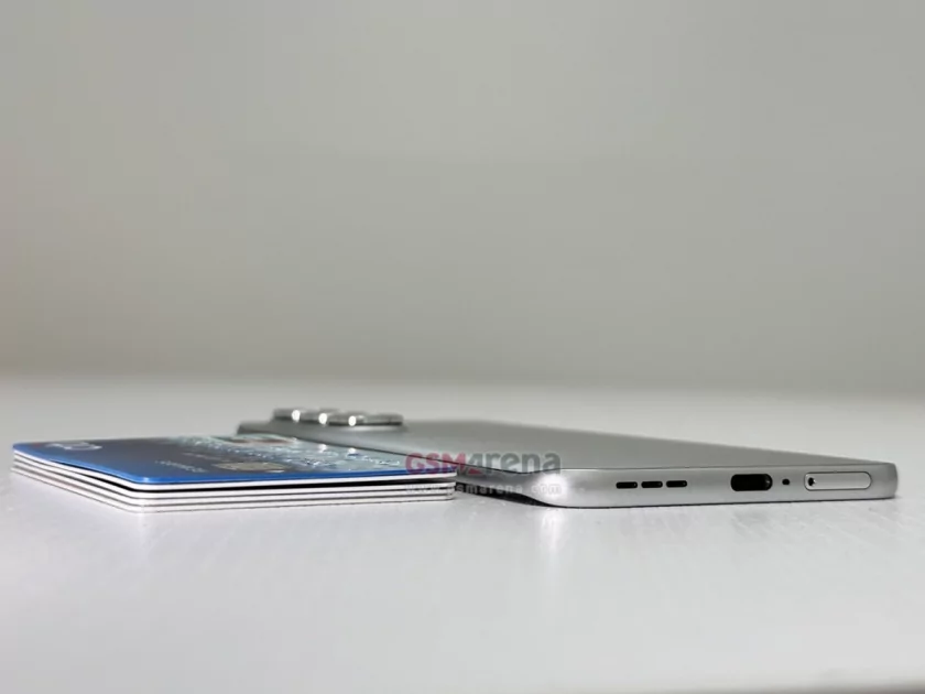 Визуально даже тоньше Galaxy S25 Edge — Infinix Hot 60 Pro+ сравнили с самым тонким флагманом