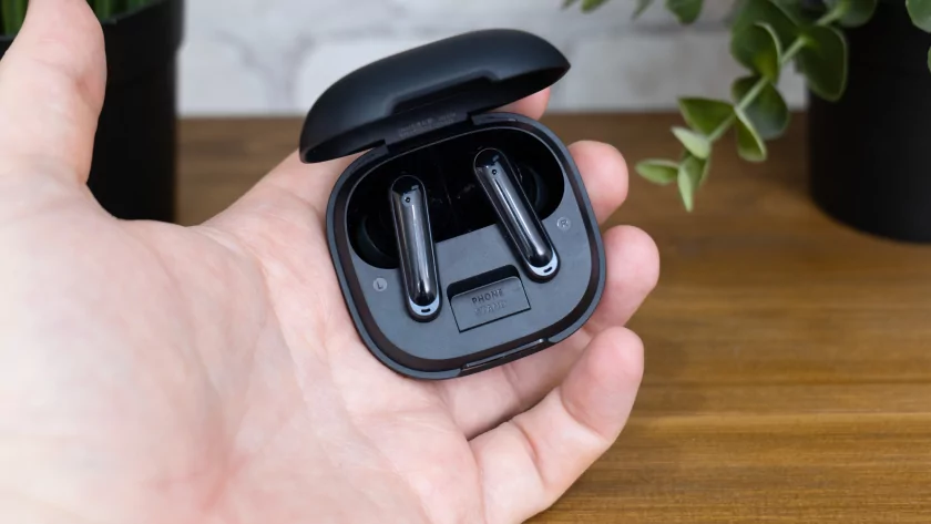 Оказывается, качественные наушники могут быть недорогими. Обзор Soundcore P40i — Комплектация и дизайн. 2