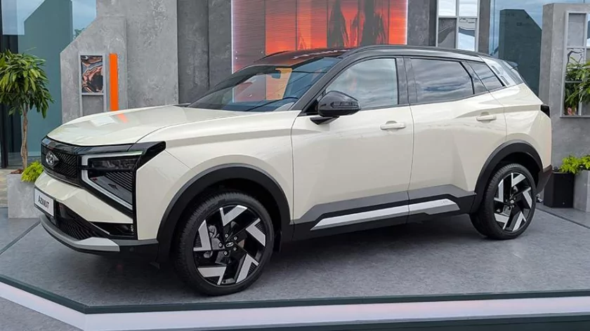 АвтоВАЗ может! Представлен полностью российский кроссовер Lada Azimut