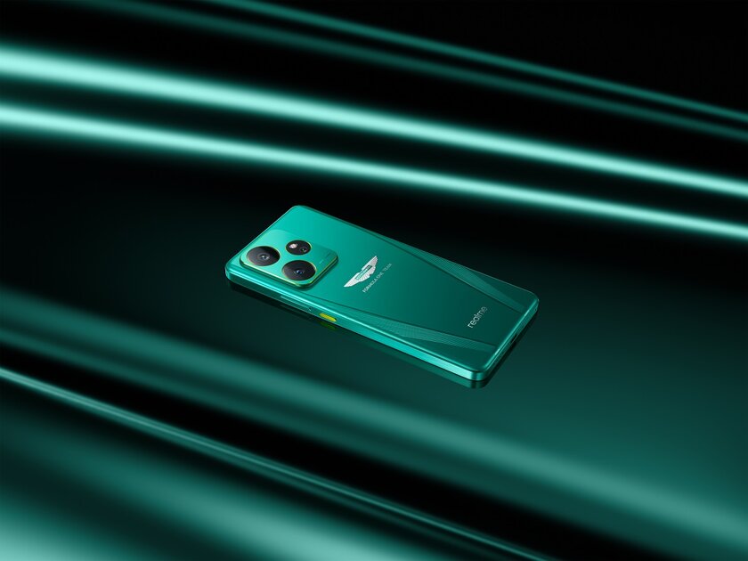 В России появились смартфоны realme GT 7, включая лимитированную версию от Aston Martin Formula One