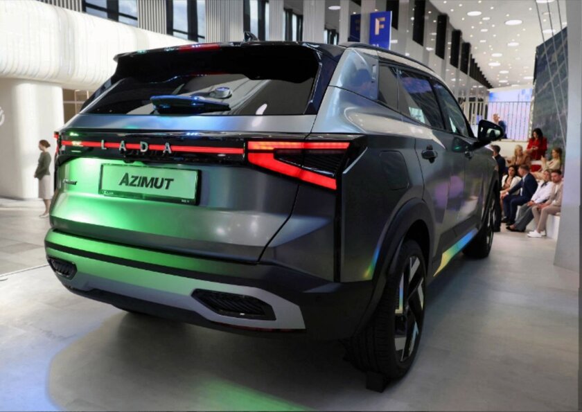 Так выглядит кроссовер LADA Azimut в цвете «Булат» (фото внутри)