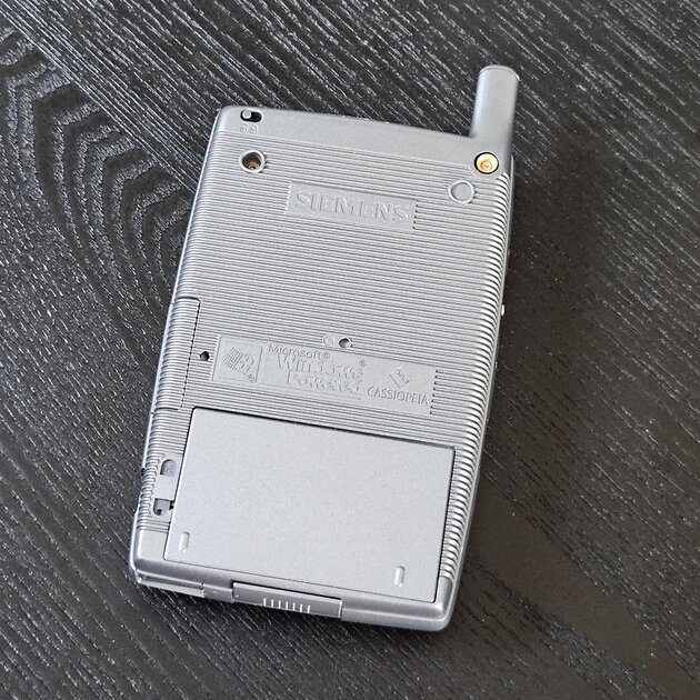 Встречайте Siemens SX 45 — Windows смартфон из 2001 года