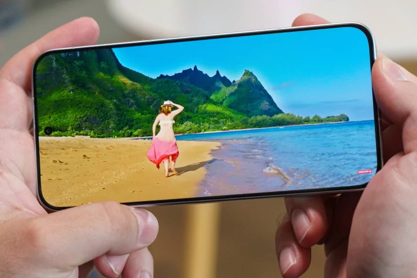 Обзор POCO F7: этим смартфоном POCO обставила саму Xiaomi — да, такое возможно — Дисплей. 1