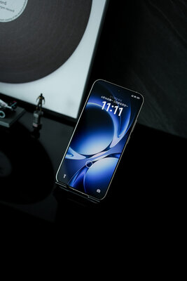Так можно было? Redmi K80 Ultra за 360 долларов получил огромную батарею и топовый процессор