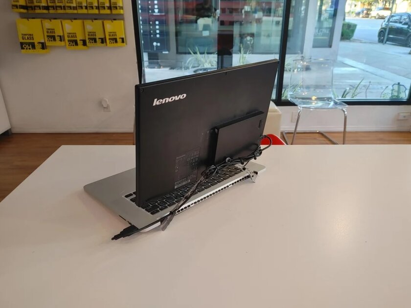 Инженер показал свой Pronovo Macpad — MacBook с монитором от Lenovo