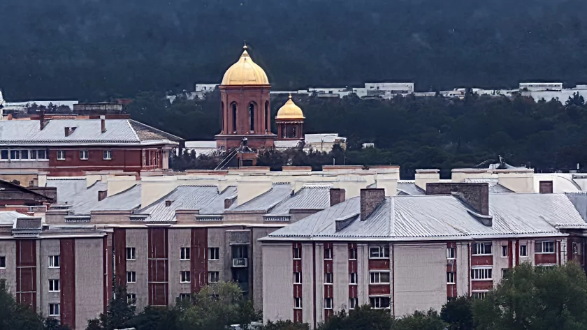 200 Мп, телеобъектив и классные портреты: обзор фотовозможностей HONOR 400 Pro
