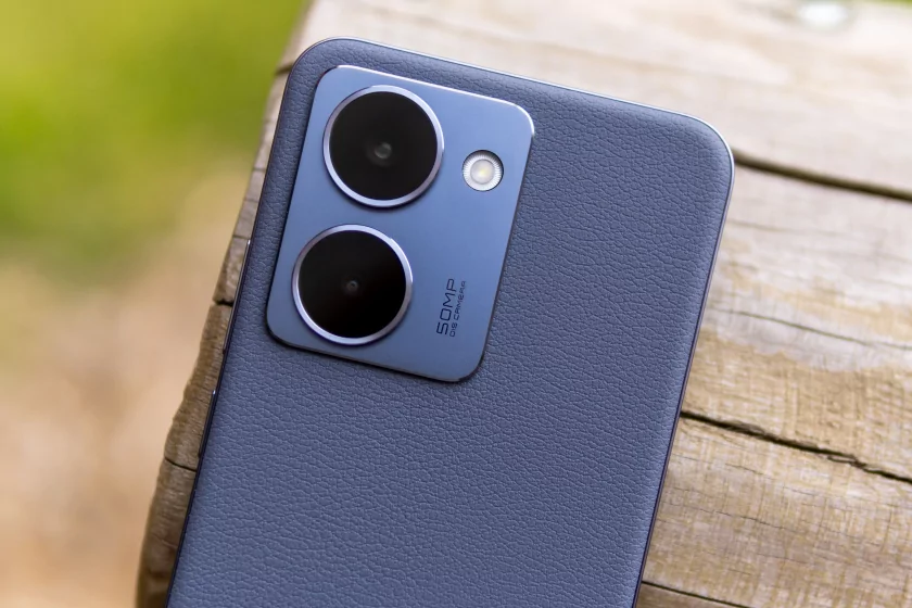 Этот смартфон подвинул всех на российском рынке: обзор realme P3 Ultra — Дизайн. 2