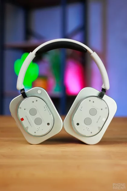 Странные, полноразмерные, классные, уникальные — обзор наушников Nothing Headphone (1) — Дизайн. 1