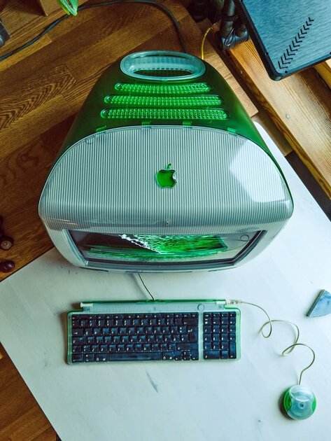 Взгляните на iMac G3 Лайм. Он так красив, что Apple можно простить все огрехи