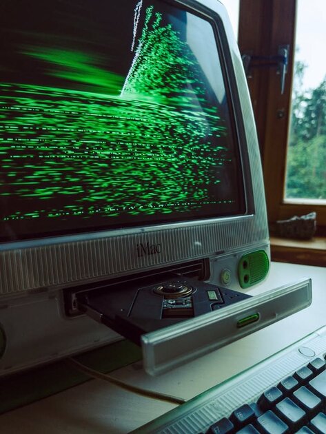 Взгляните на iMac G3 Лайм. Он так красив, что Apple можно простить все огрехи