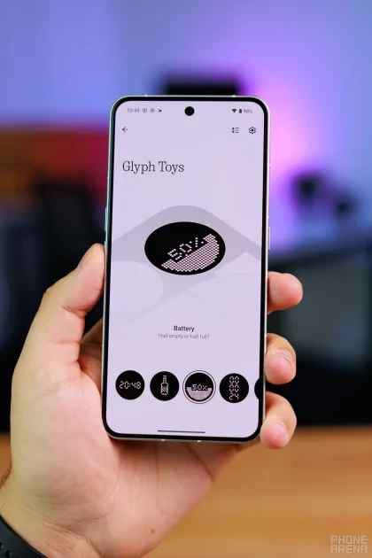 Рекомендую и друзьям, и врагам. Обзор Nothing Phone (3) — «кривой» и дорогой, но интересный — Дизайн и дисплей. 5