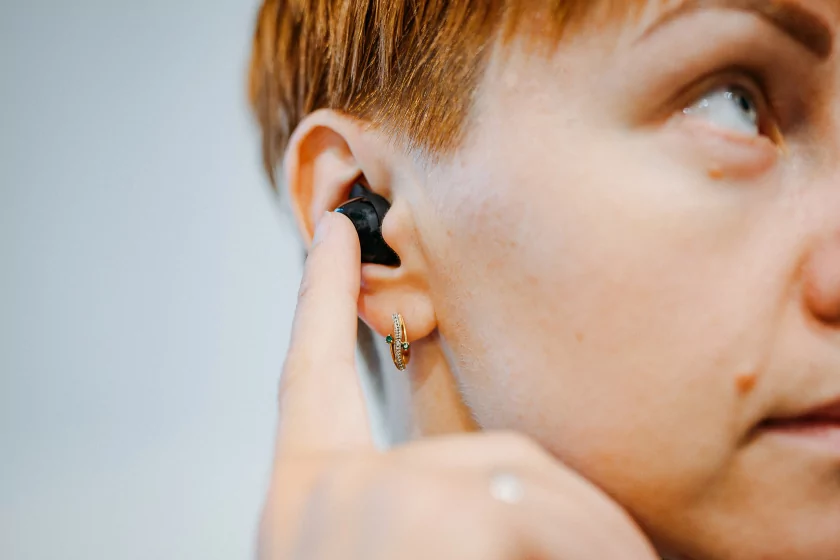 Удар по бюджетному сегменту TWS-наушников: обзор Samsung Galaxy Buds Core с ANC и достойным звуком — Звучание. 1
