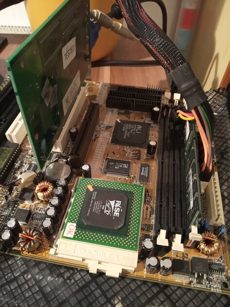Коллекционер показал один из самых редких процессоров на архитектуре x86 — Rise mP6 266