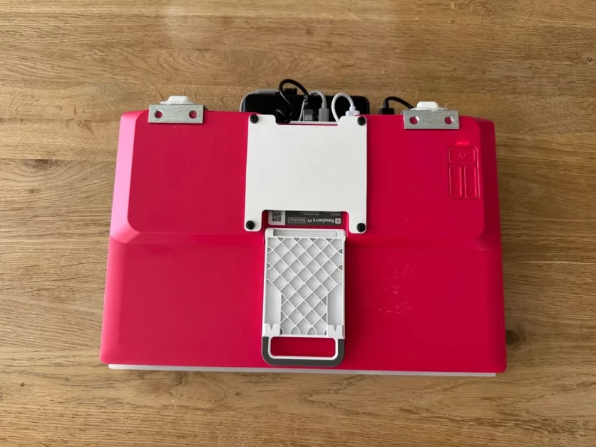 Энтузиаст собрал полноценный ноутбук на базе Raspberry Pi 500 — он весит 2,3 кг