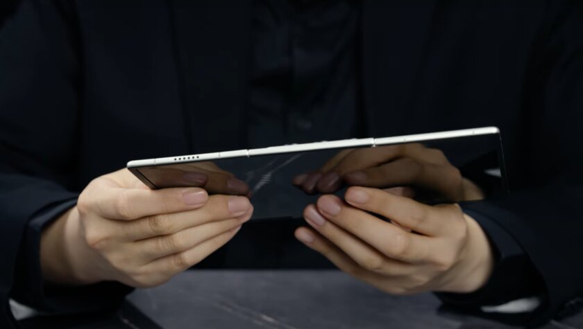 TECNO показала свою «трикладушку» Phantom Ultimate G Fold: она очень тонкая