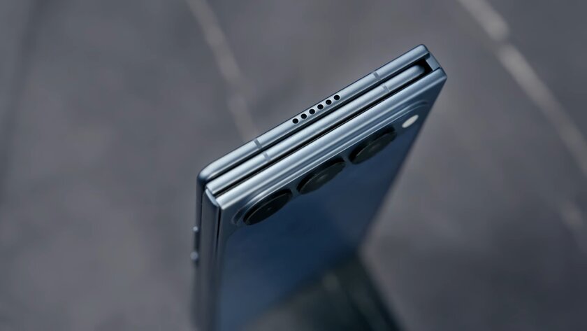 TECNO показала свою «трикладушку» Phantom Ultimate G Fold: она очень тонкая