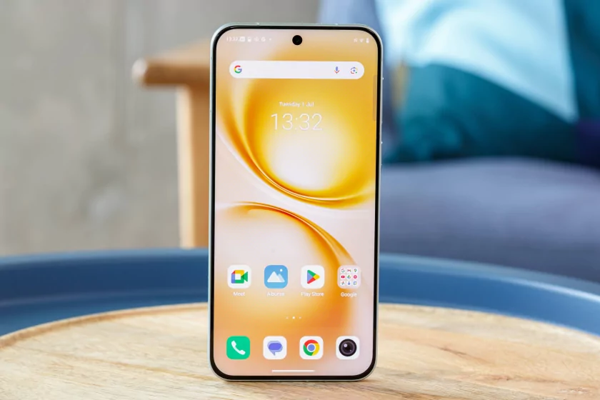 Дождались — компактный, мощный, и автономный (!) камерофон. Обзор vivo X200 FE — Дизайн. 1