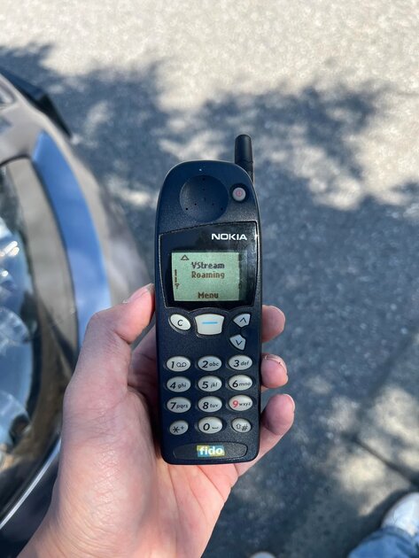Фанат ретро показал вполне работающий мобильный телефон Nokia 5190 — по нему можно даже звонить
