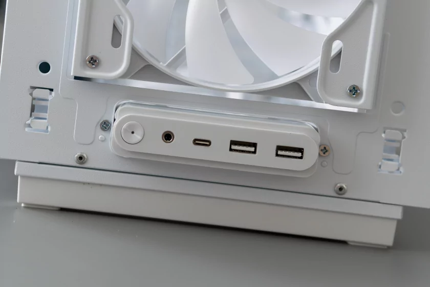 Солидный, практичный и с поддержкой даже RTX 5090: обзор корпуса GAMEMAX F36 — Дизайн корпуса. 7
