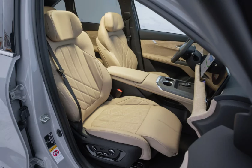 В России скоро появится Changan CS75 Plus AWD с массажем и автопарковкой — комплектации и цены