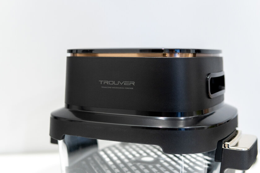 Стекло вместо металла: обзор компактного аэрогриля Trouver AF20 Pro, в котором видна еда — Внешний вид и устройство. 1