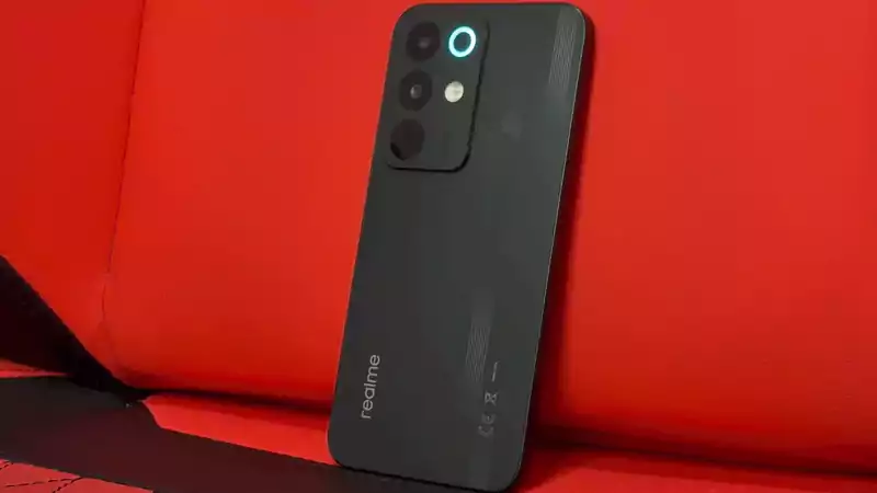 Выносливый, яркий и по разумной цене: обзор realme P4 — Дизайн корпуса. 6