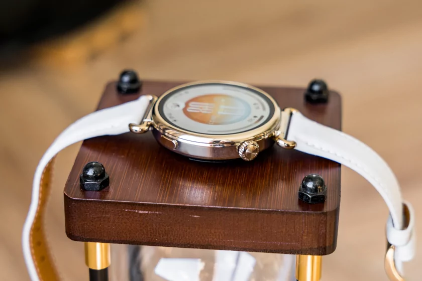 21 день без розетки и личный тренер-панда: обзор HUAWEI WATCH GT 7 — Дизайн корпуса. 7