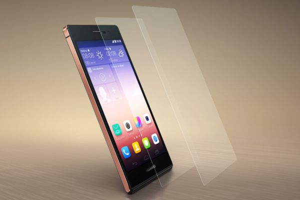 Huawei официально представила Ascend P7 Sapphire Edition