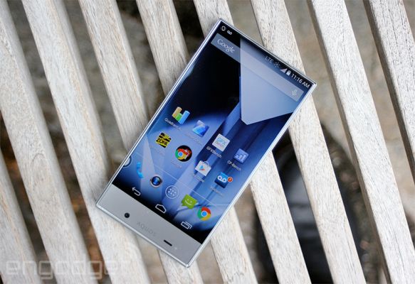 Обзор Sharp AQUOS Crystal: средненького смартфона в великолепном исполнении