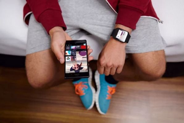 Sony SmartWatch 3: дата начала продаж в России и цена