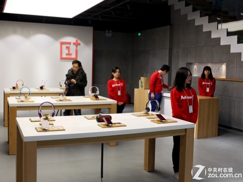 OnePlus откроет свой первый оффлайн-магазин в Пекине