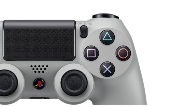 Sony представила специальную версию PS4 в дизайне оригинальной приставки